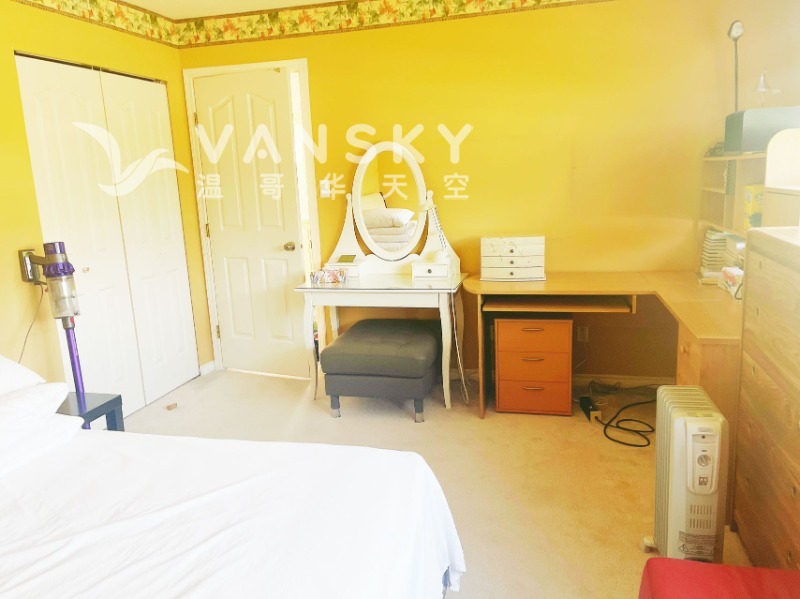 251102113214_north room 2.jpg